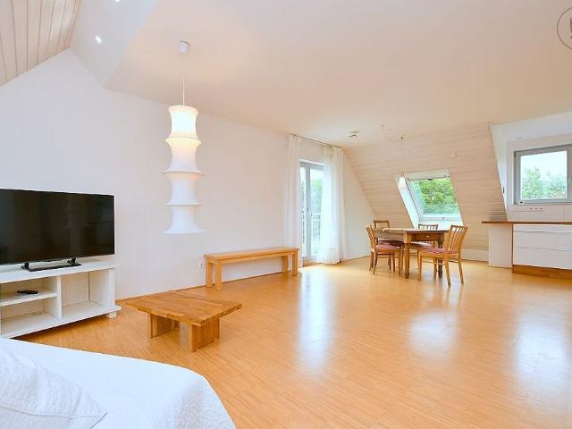 Modern möblierte Wohnung in Bad Cannstatt