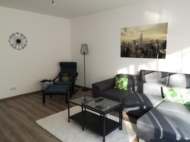 Modern möblierte Wohnung mit Balkon in Köln Dünnwald Video online – zeitwohnen.de