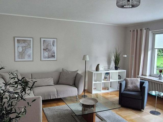 Modern möblierte Wohnung mit Balkon, Nähe U18 Margarethenhöhe, Grugapark gut zu erreichen – zeitwohnen.de