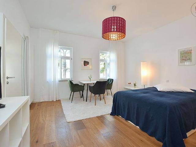 Modern möblierte Wohnung mit Internet in Stuttgart Weilimdorf