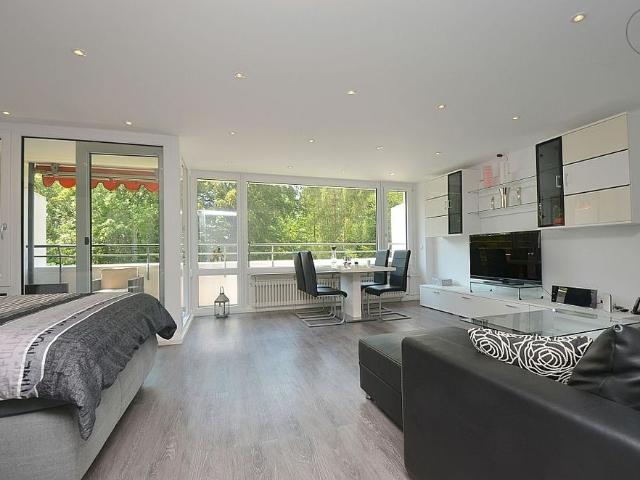 Modern möblierte Wohnung mit Klimaanlage, Internet und TG Stellplatz in Stuttgart Asemwald