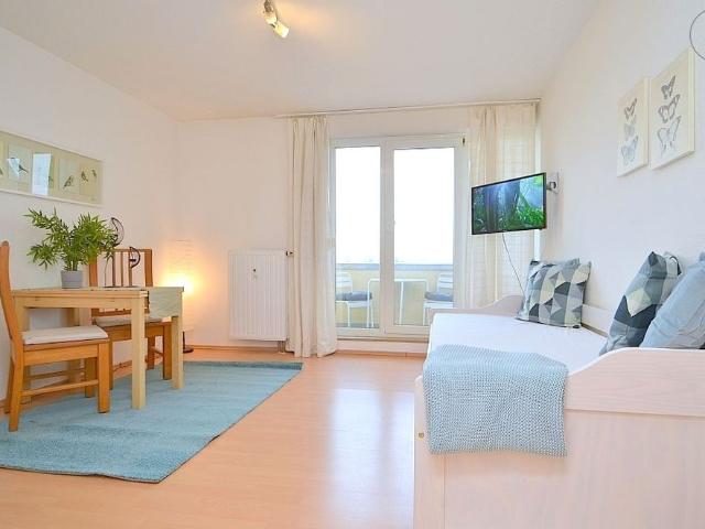 Modern möblierte 1 Zimmer Wohnung mit WLAN und Balkon in Nürnberg/ Schniegling