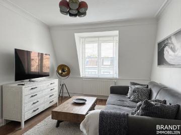 Top modern möblierte 2 Zi. Wohnung mit 47 m² in einem Jugendstil Altbau im schönen HH Eimsbüttel.
