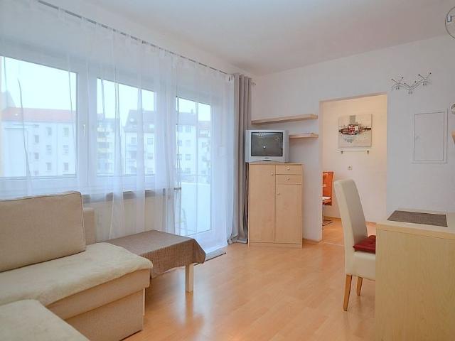 Modern möbliertes 1 Zimmer Apartment mit WLAN und Balkon nahe Wöhrder See in Nürnberg