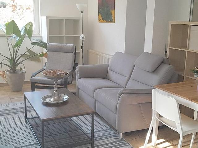 Modern möbliertes Apartment im Norden von Köln