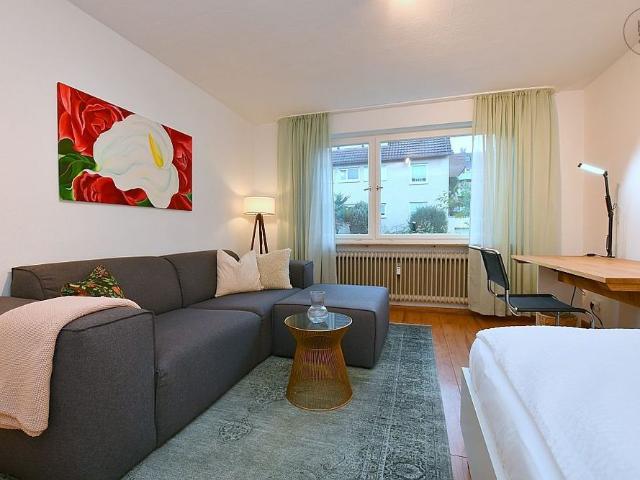 Modern möbliertes Apartment in Stuttgart Hofen