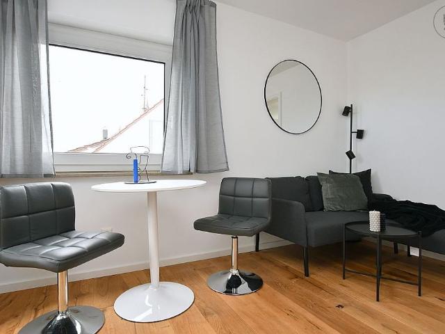 Modern möbliertes Apartment in Stuttgart Weilimdorf
