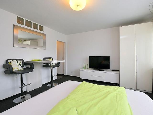 Modern möbliertes Apartment mit Balkon in Stuttgart Degerloch