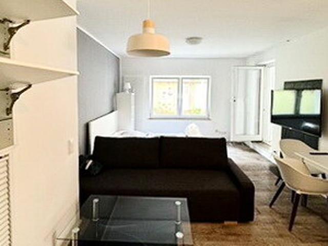 Modern möbliertes Apartment mit Terrasse und Internet, Krefeld Stadtmitte, Westwall
