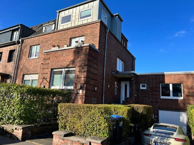 Modern maisonette flat with large terrace, Koln Amsterdam Apartments for Rent