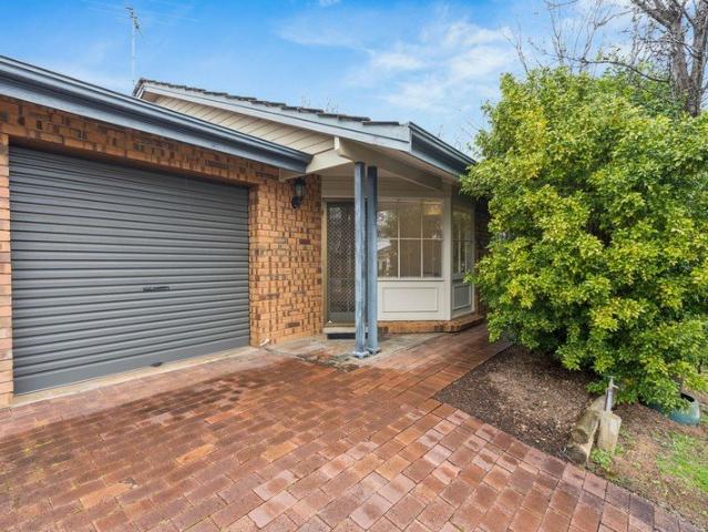 Modern Marden Unit Awaits You!