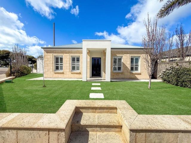 Modern Marina Living with Strong Investment Appeal