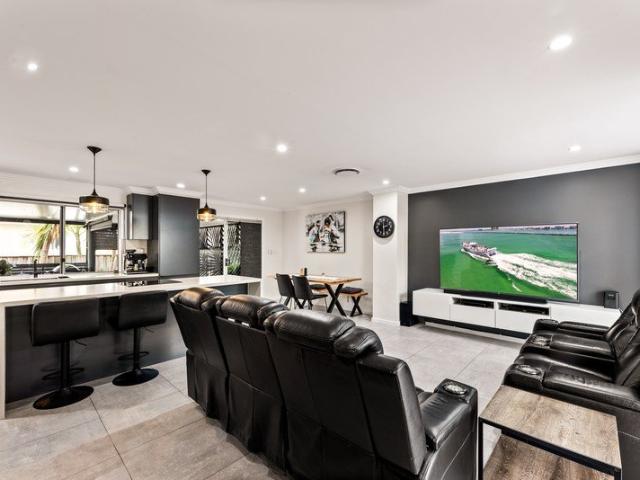 Modern Menai Townhouse