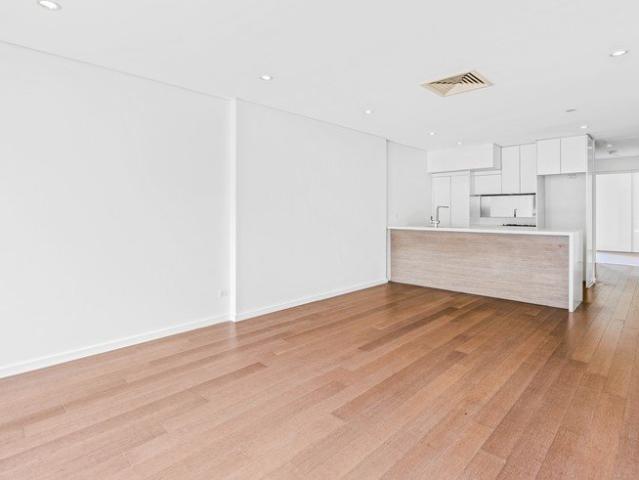 Modern Multi Level Living in the Heart of Alexandria