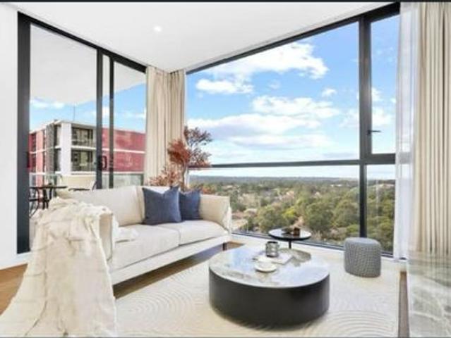 Modern North East Facing Apartment with City Views I Prime Epping Location
