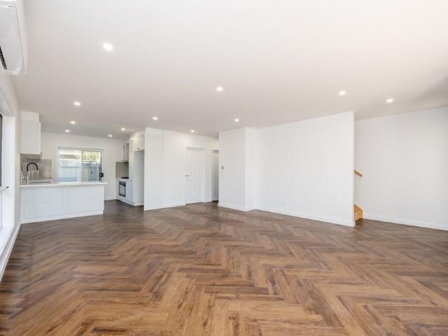 MODERN, NEW AND FULLY FURNISHED!
