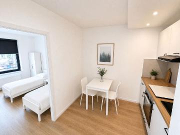 Modern New Build Apartment in Mülheim an der Ruhr – 2 Rooms with Double Bed and Separate Home Office, Mulheim an der Ruhr Amsterdam Apartments for Rent
