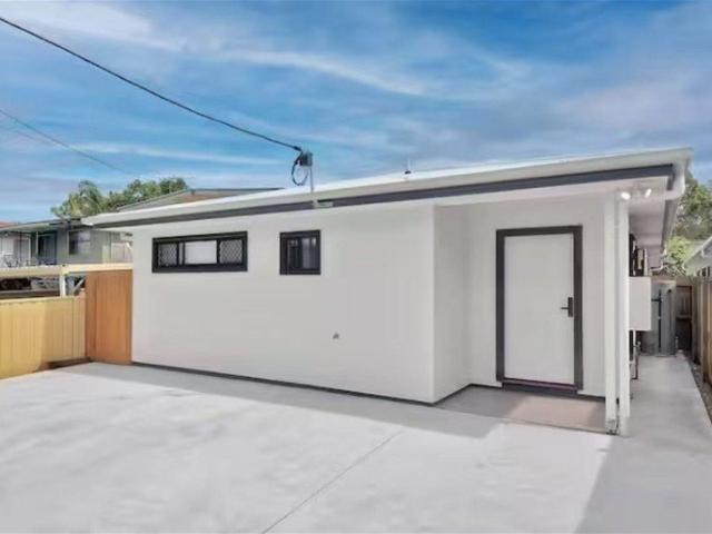 Modern New Build Cozy Home Studio w/ Free Parking