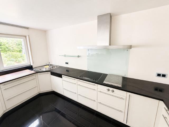 Modern new renovated 4,5 room apartment in Stuttgart Frauenkopf near Kelley and Patch Barracks