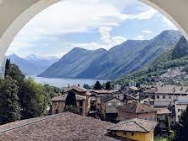 Modern new villa 6,5 Zimmer, Montagnola  Collina d'Oro