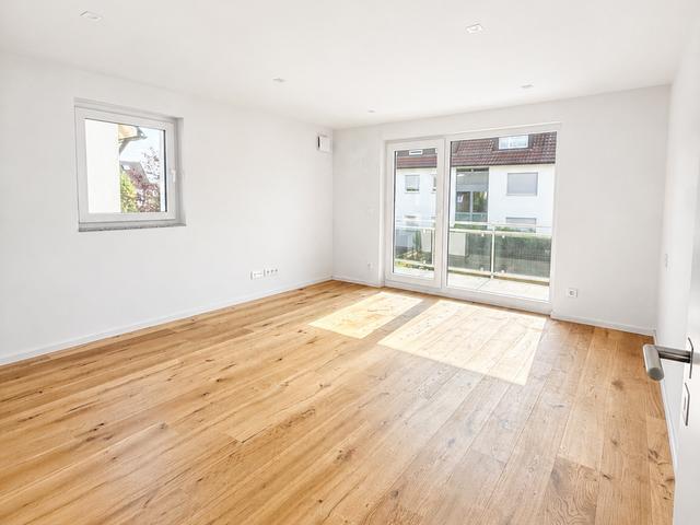 Modern new 4 room apartment in Stuttgart Vaihingen near Patch Barracks with balcony