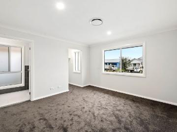 Modern Newly Built 4 Bedroom Family Home