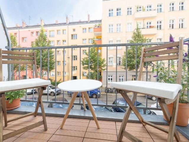 Modern newly renovated apartment with balcony in the centre of Friedrichshain, Berlin Amsterdam Apartments for Rent