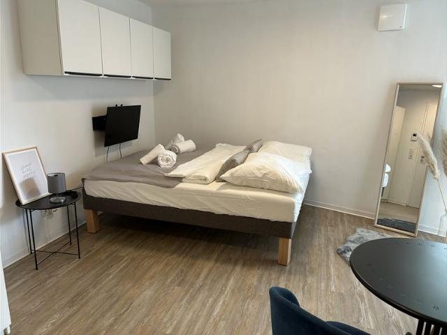 Modern & neat flat in Essen, Essen Amsterdam Apartments for Rent