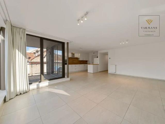 MODERN NIEUW APPARTEMENT PAL IN HET CENTRUM