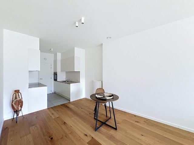Modern nieuwbouwappartement met één slaapkamer, open uitzicht
