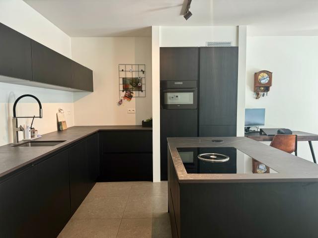 Modern nieuwbouwappartement met 2 terrassen en autostaanplaats in Genk