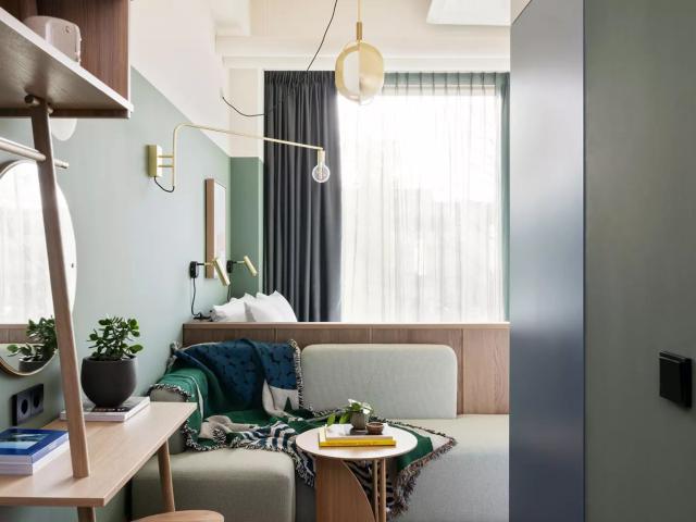Modern, soulful studio inclusive of outdoor pool, co working and gym in Munich Obersendling