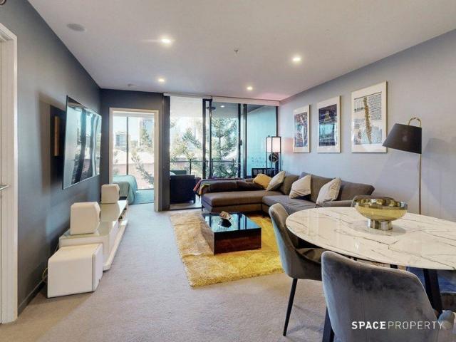 Modern South Brisbane Living with City Views