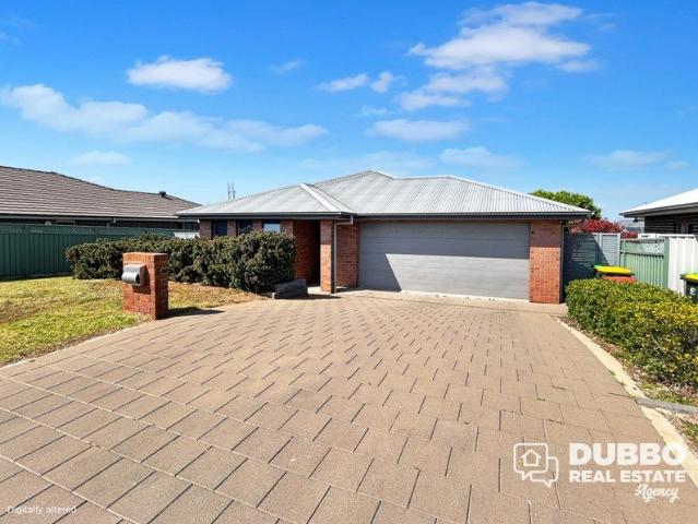 Modern Southlakes Living in a Peaceful Cul de Sac