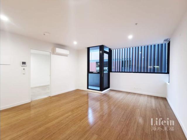 Modern&Sophisticated 1 Bedroom Apartment | Prime Box Hill Location
