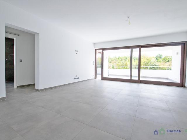 Modern saniert, sofort verfügbar: 3,5 Zimmer Wohnung in Heidesheim am Rhein