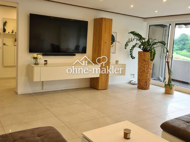 Modern sanierte 3,5 Zimmer Wohnung mit Balkon, Garage & EBK | Eigennutzer oder ca. 6 % Rendite