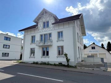 Modern sanierte 3.5 Zimmer Mietwohnungen mit Balkon