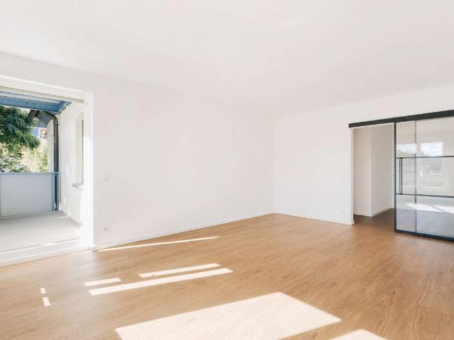 Modern sanierte 3 Zimmerwohnung mit Balkon & TG Stellplatz in begehrter Lage vor den Toren Dresdens
