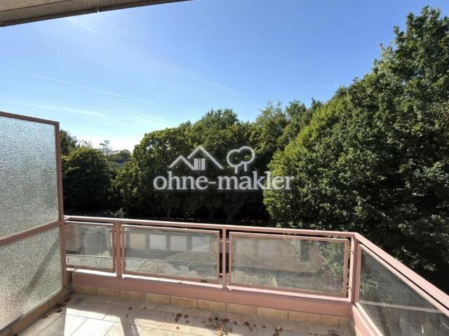 Modern sanierte 3 Zimmer Wohnung mit Balkon in beliebter Lage in Weitmar Mark