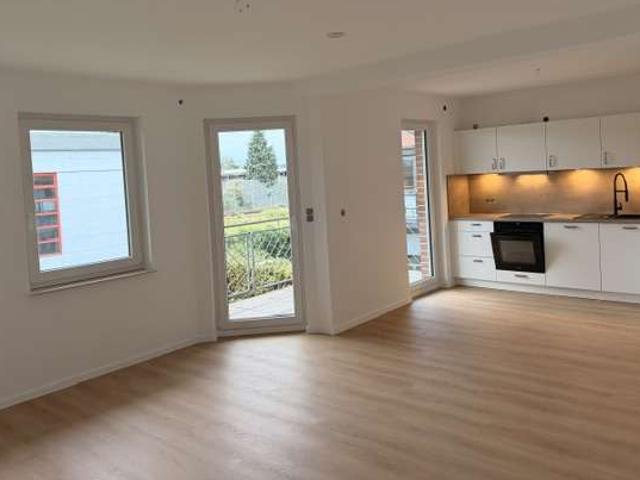 Modern sanierte 3 Zimmer Wohnung mit Balkon und Einbauküche