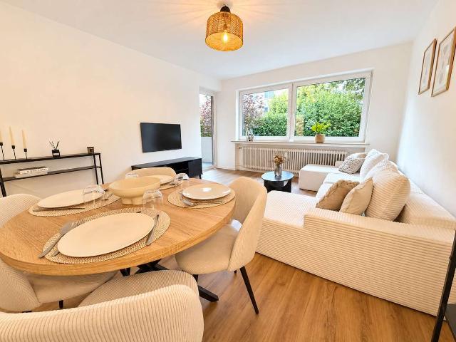 Modern sanierte 3 Zimmer Wohnung mit Loggia & Stellplatz in Oldenburg provisionsfrei!