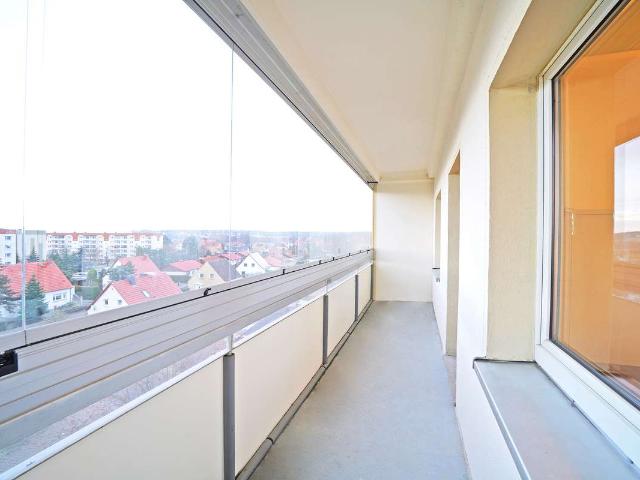 Modern sanierte 3 RW* 4.OG* EBK* Balkon* Bad mit Badewanne* PKW SP* Keller* grüne und zentrale Lage