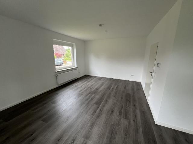 Modern sanierte 1 Zimmer Erdgeschosswohnung mit Einbauküche und Stellplatz in Jever Rahrdum