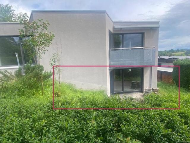 Modern sanierte Eigentumswohnung in Dreiparteienhaus mit Terrasse