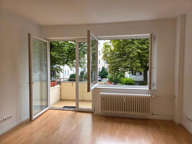 Modern sanierte, helle 2 Zimmer in beliebter Friedenau Lage