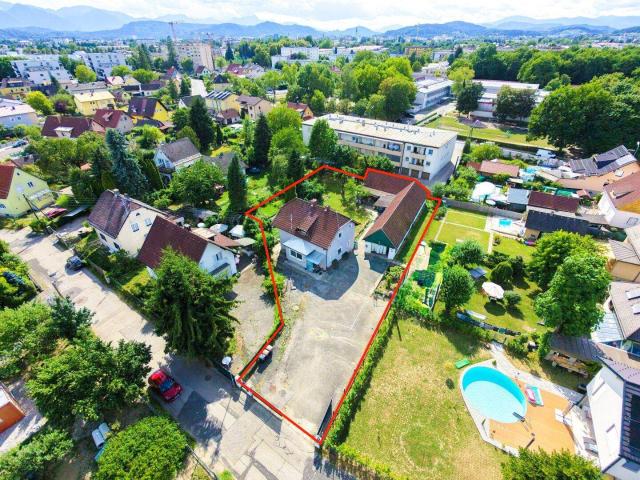 Modern saniertes Einfamilienhaus auf 1.347 m² Grundstück, Garage, Nebengebäude, Viel Platz in Klagenfurt!