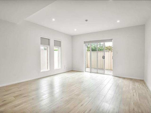 MODERN & SECURE GROUND FLOOR LIVING PLEASE APPLY THROUGH realestate.com