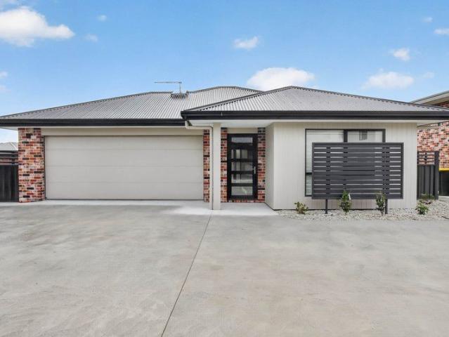 Modern, Secure & Stylish Living in the Heart of Spreyton
