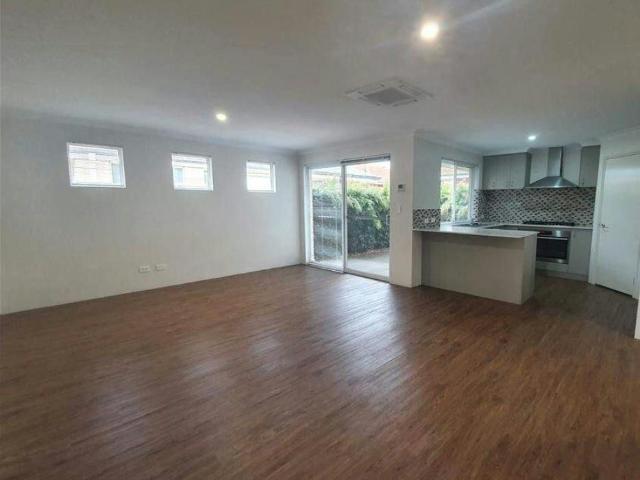 MODERN SECURE UNIT IN EAST BUNBURY